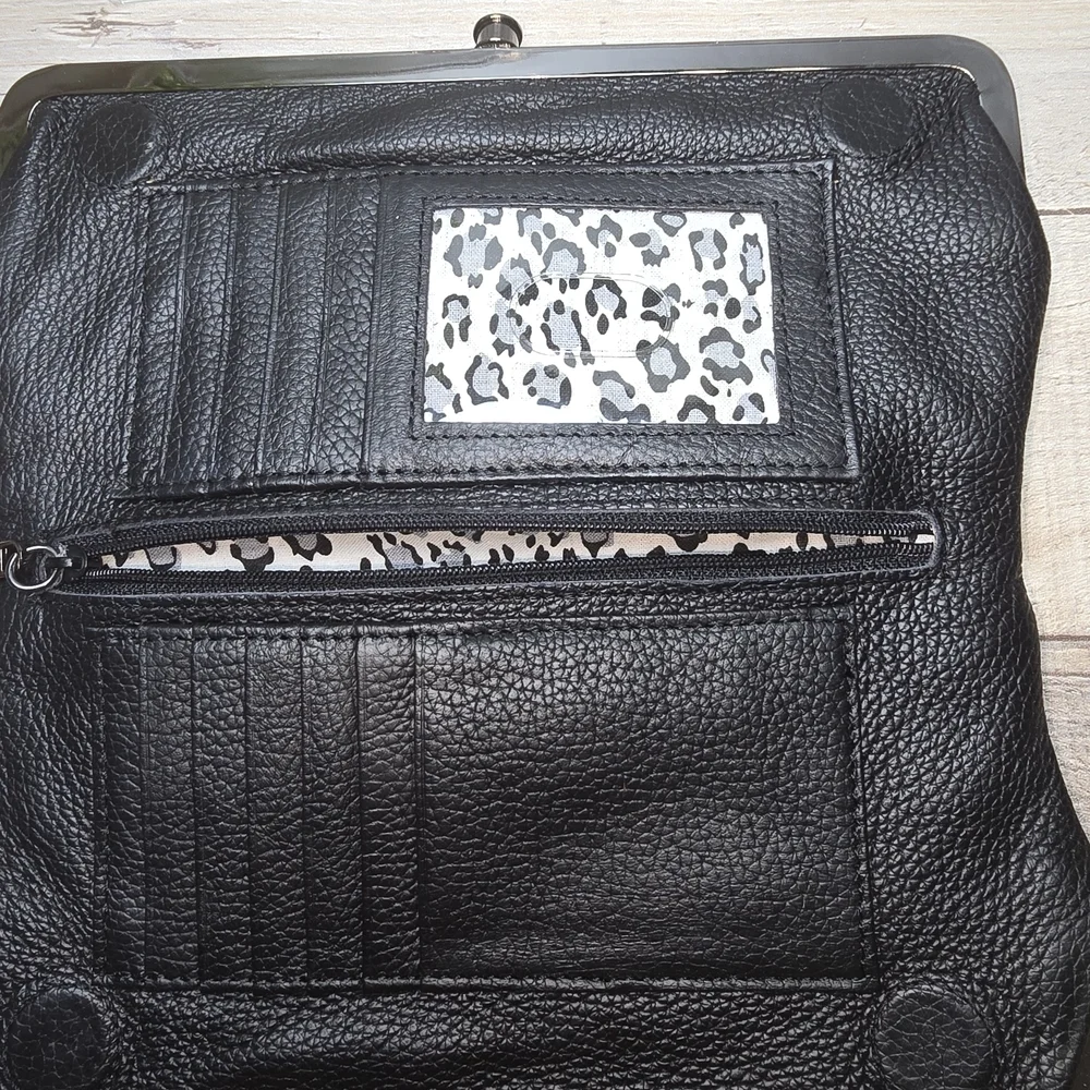 Kenneth Cole Black Leather Clutch Wallet Multi Compartment Double Clasp